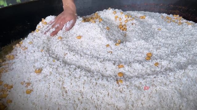 The Largest Pilaf in History: 15 Chefs Prepare 4 Tons in a Giant Kazan! Pilaf Compilation.