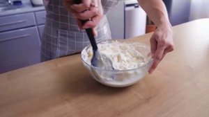 Рецепт простого, легкого и вкусного десерта. Дети постоянно просят его приготовить