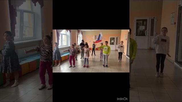 Флешмоб "Россия моя страна" от ЛОЛ ДП при МАОУ "Покровская СОШ" Каменского ГО