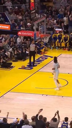 Steph knocks down his 300th three this year!