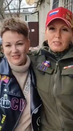 Екатеринбурженка привезла гумпомощь жителям Волновахи