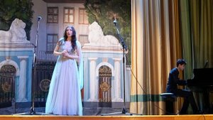 Аврелия Крас исполняет каватину Розину из "Севильского цирюльника". Фортепиано — Андрей Кудрявцев