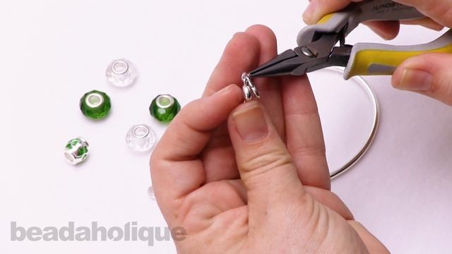 How to Make the Lucky Shamrock Bangle смотреть онлайн