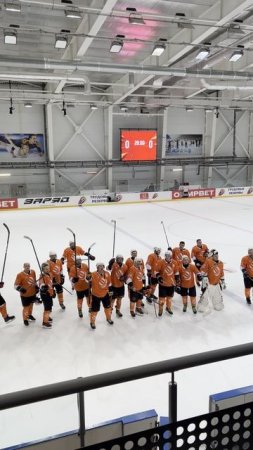 ХК ОЭК выиграл первый матч против ХК МОЭК - 4:3
