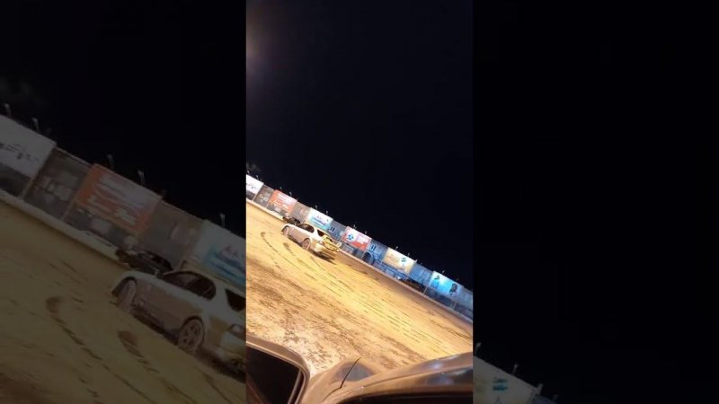 Конь случайно попал на видео. Mitsubishi Galant 8 fulltime 4WD.