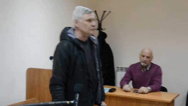 Последнее слово хозяина собак-людоедов в суде Бердска смотреть онлайн