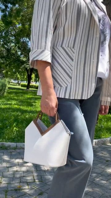 Мы находимся по адресу: г. Пятигорск, Кирова 33А. Для заказа писать в телеграмм: Иволга | Пятигорск смотреть онлайн