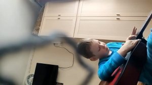 сравнение двух гитар