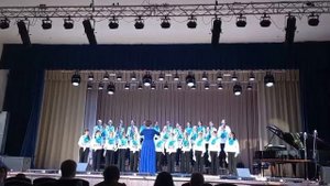 Сад по горе
образцовый старший хор  хоровой школы
руководитель Маргарита Гурская