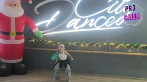 Танцы. Дети. Музыка. Доверяй своему сердцу и интуиции! Новогодняя тусовка в City Dance 2025.