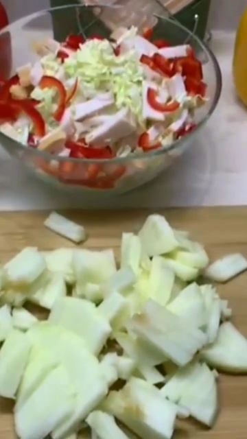 SALAD /ВКУСНЫЙ, ЛЁГКИЙ, ПОЛЕЗНЫЙ САЛАТ К ПРАЗДНИКУ /САЛАТ ВСЕГО ИЗ ЧЕТЫРЁХ ИНГРЕДИЕНТОВ