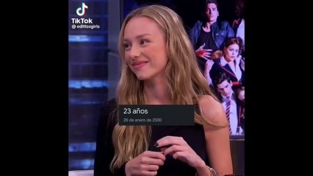 Ester expósito CV смотреть онлайн