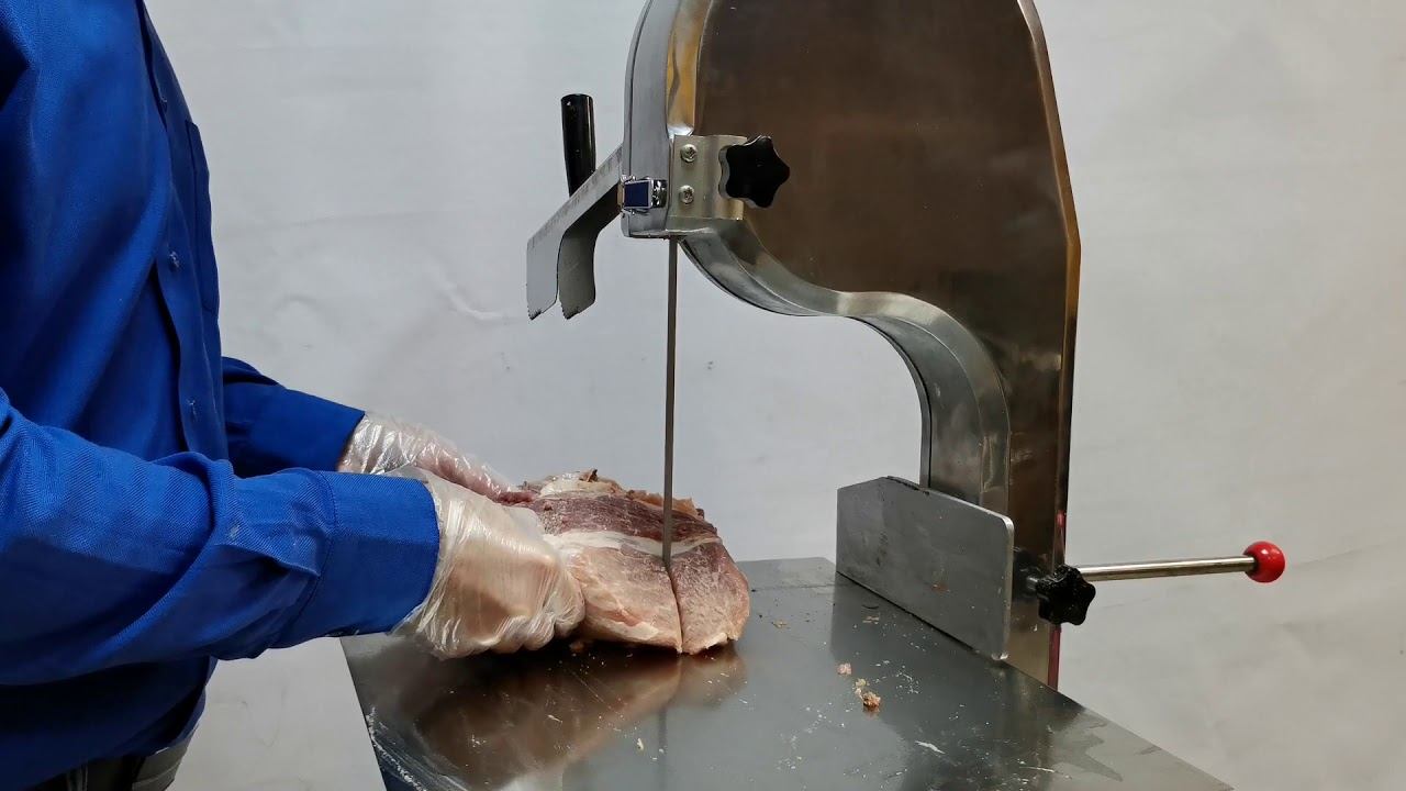 Резка охлождённого мяса свинины