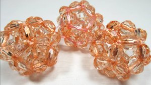 Как сплести шар из бусин