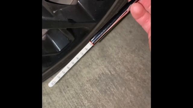 Vondior Tire Pressure Gauge Review (1min) смотреть онлайн