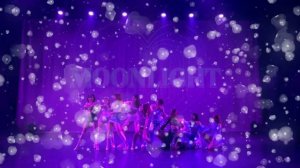 Очень красиво  танцуют девчата.  Исполнитель Илья Яббаров из дома2.  Будь, что будет...