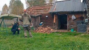 Крыша из мусора. Заказчик остался доволен.