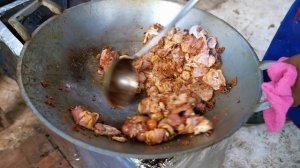 Тайская уличная еда - Курица Карри Бангкок Таиланд