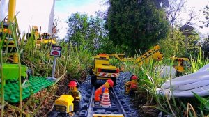 LEGO - Бортовой привод в саду