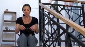 Монолитная. Не шелохнется. Не скрипит. Что еще нужно от лестницы