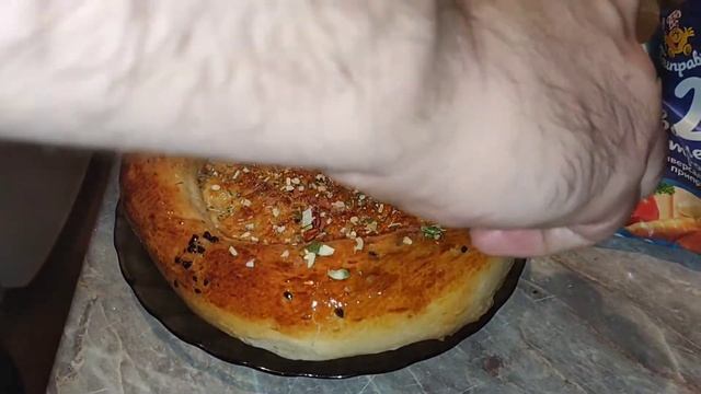 Вкусная лепёшка в масле со специями!!!👍🏻🔥🔥🔥#лепешки#вкусно#рецепты#рецепт#еда#кулинария#кухня