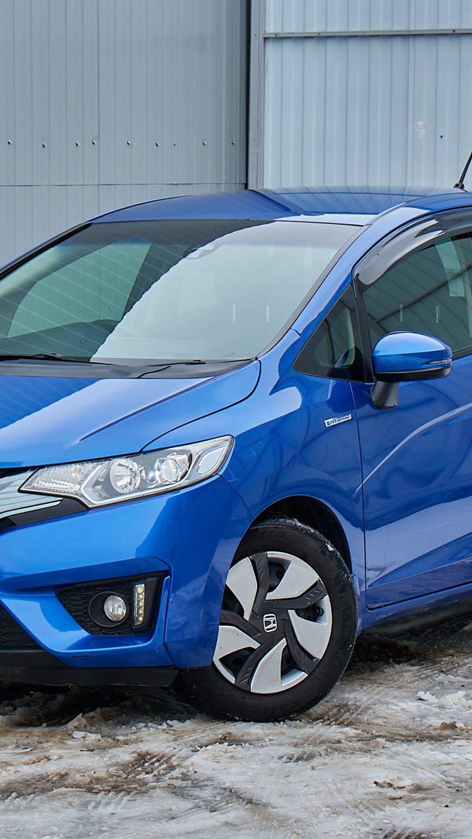Обзор на Honda Fit Hybrid хетчбэк 5-дв. 1.5hyb AT 2014г