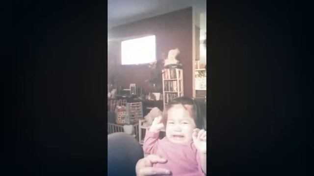 "Let it go" 1 yr old baby tantrum смотреть онлайн