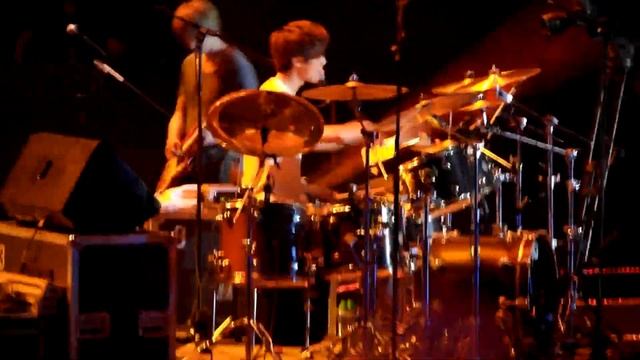 20130511 CNBLUE Blue Moon Live in HK - WAKE UP (minhyuk focus) смотреть онлайн