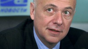 Минюст внес экс-главу МИД России Андрея Козырева* в список иноагентов