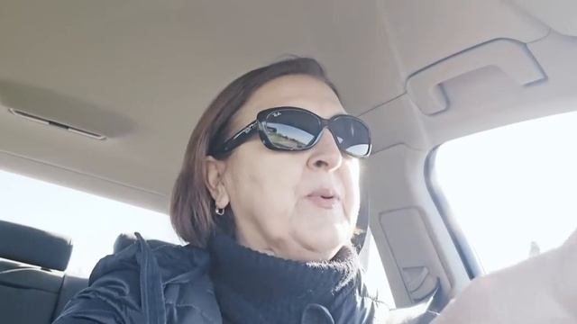 Просто весенний влог о повседневной жизни. Собираюсь в поездку. Немного готовлю, пеку и прочее...