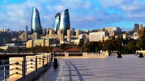 Баку старый и молодой.
