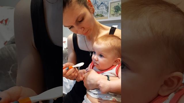 20210206_192410 Васюша ест картошку смотреть онлайн