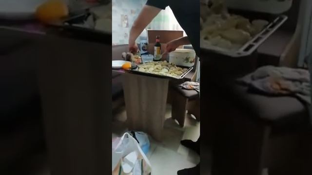 запекаем рыбу с картошкой