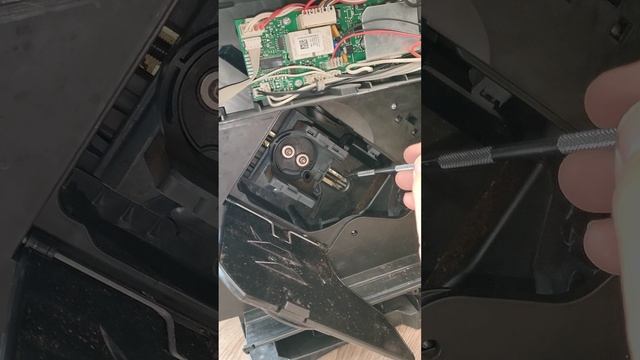 Не пытайтесь достать заклинивший заварочный блок смотреть онлайн