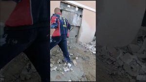 Алмазная цепная пила в деле. Режем окна  в бетоне толщиной 44см. Демонтаж по Крыму +79789287287