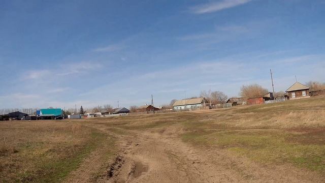 Через посёлок Берёзовка на трассу.😊