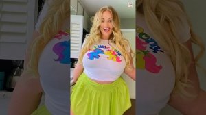 Nikki Munroe 🇺🇸…| American Plus Size Curvy Model |  Fashion Model | Body Positivity | Biography