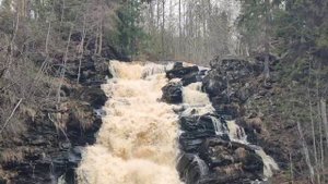 Водопад Белые мосты в Карелии
