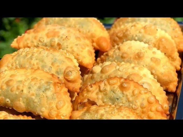ДА ПРОСТЯТ МЕНЯ ЧЕБУРЕЧНИКИ,НО Я СЛИВАЮ РЕЦЕПТПИРОЖКИ ТЕПЕРЬ НЕ ДЕЛАЮ!НАШЛА РЕЦЕПТ ПРОЩЕ И ВКУСНЕЕ