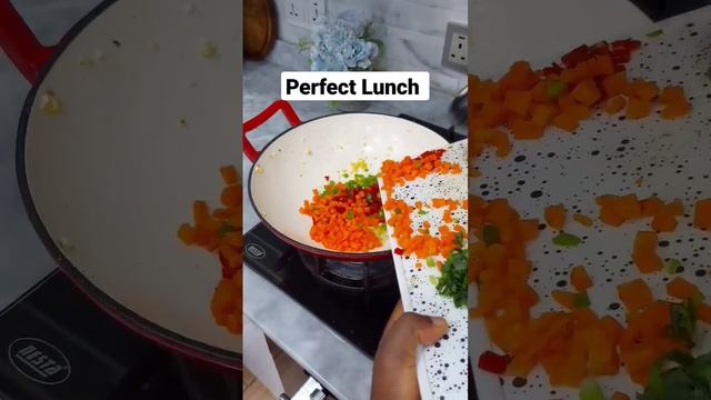 You will want to try this Fried rice recipe ASAP #nigerianfoods #shortsyoutube #Friedrice #howto