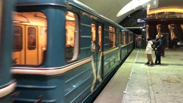 81-717/714.5М На станции Борисово