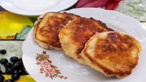 Сырники с черной смородиной в мультиварке