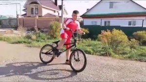 Учимся делать трюк:Вилли на BMX! #трюки #супер #каскадёр
