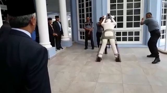 This how asian crim sentencing of the rotan being conducted. Must see смотреть онлайн