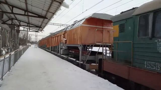 Тепловоз ЧМЭ3 - 1231 со снегоуборочной машиной смотреть онлайн