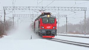 ЭП20-078 с поездом "призраком" Москва - Екатеринбург во время апрельской метели
