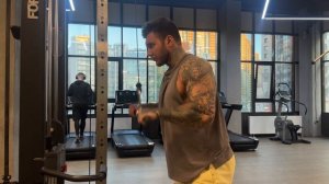 Разгибание рук с прямой рукояткой