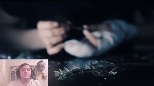 Funny Fox смотрит клип Ларина - Новый Год смотреть онлайн