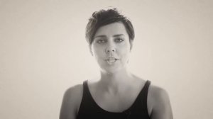 Ольга Шелест читает стихи Дельфина