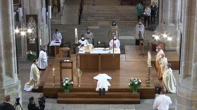 Livestream der Priesterweihe aus dem Dom zu Erfurt